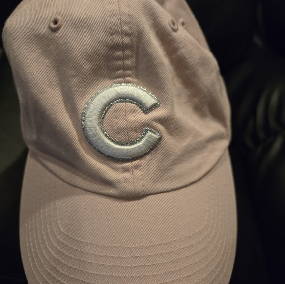 Women's Chicago Cubs Baseball hat. - Picture 5 of 6